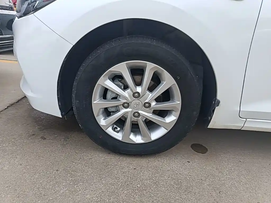 Hyundai Verna — миниатюра 23