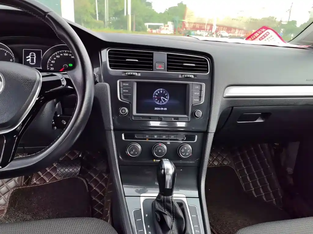 Volkswagen Golf — миниатюра 13