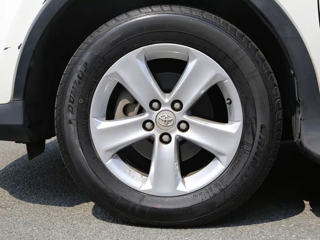 Toyota RAV4 — миниатюра 18