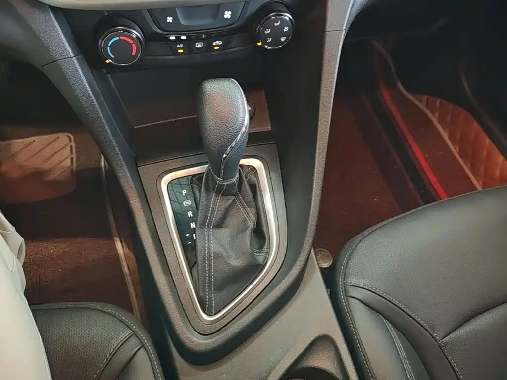 Buick Excelle — миниатюра 10
