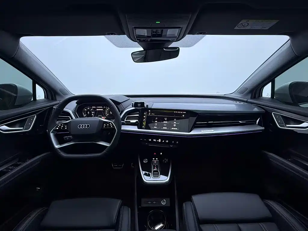 Audi Q4 e-tron — миниатюра 11