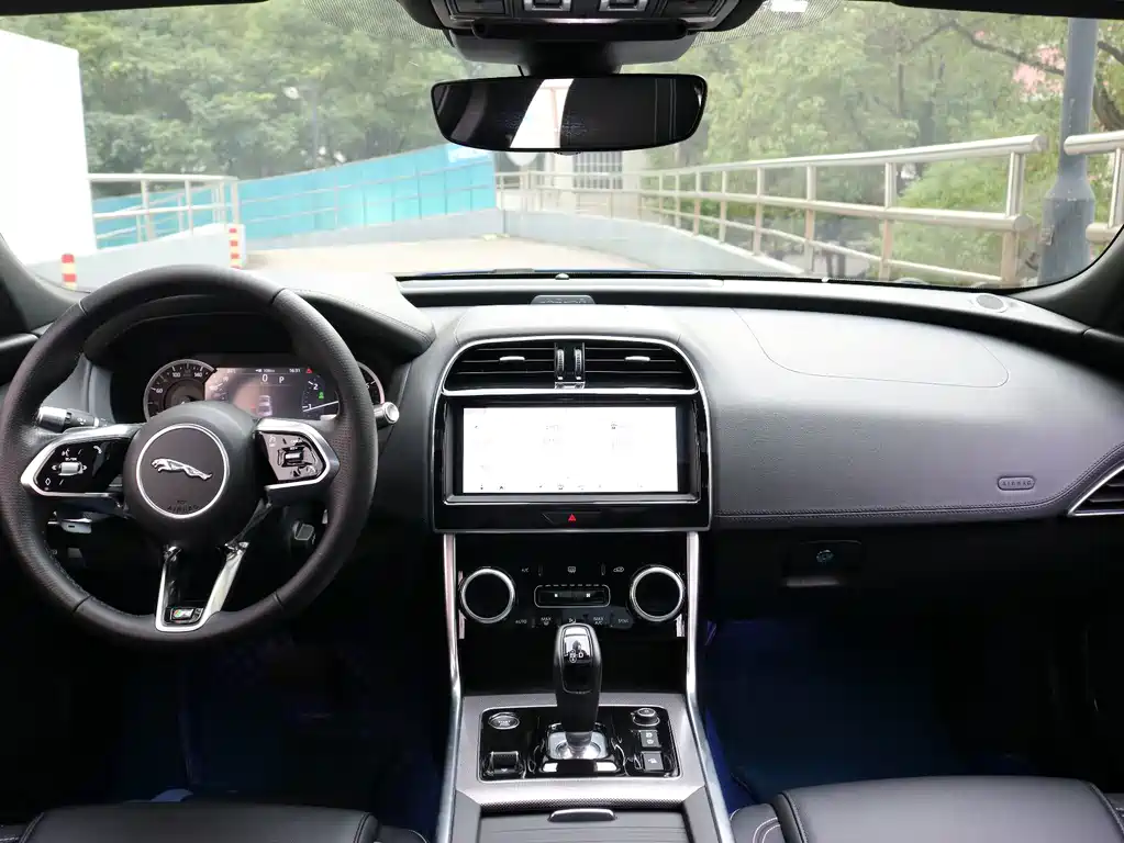 Jaguar XEL — миниатюра 11