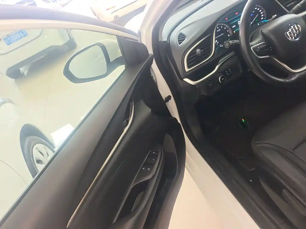 Buick Excelle — миниатюра 16