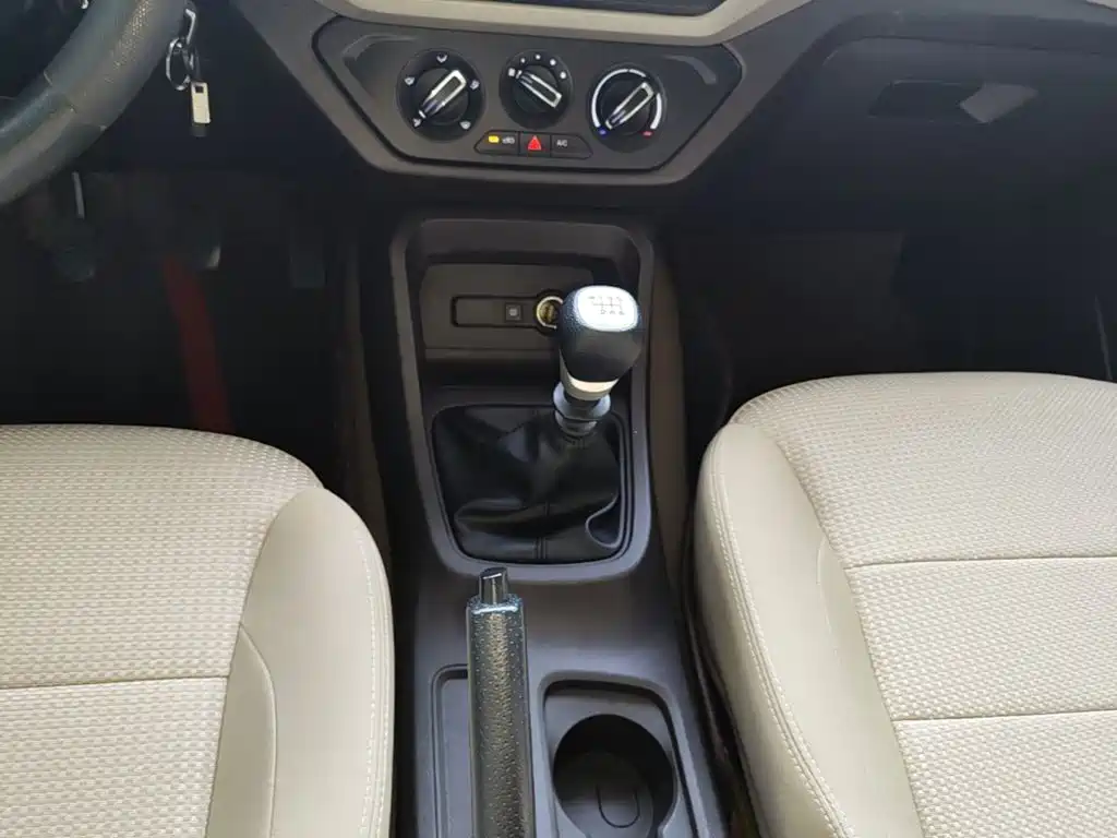 Wuling Hongguang — миниатюра 14