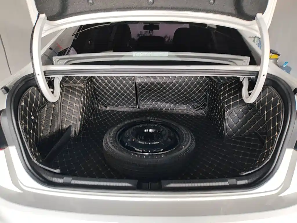 Volkswagen Bora — миниатюра 19