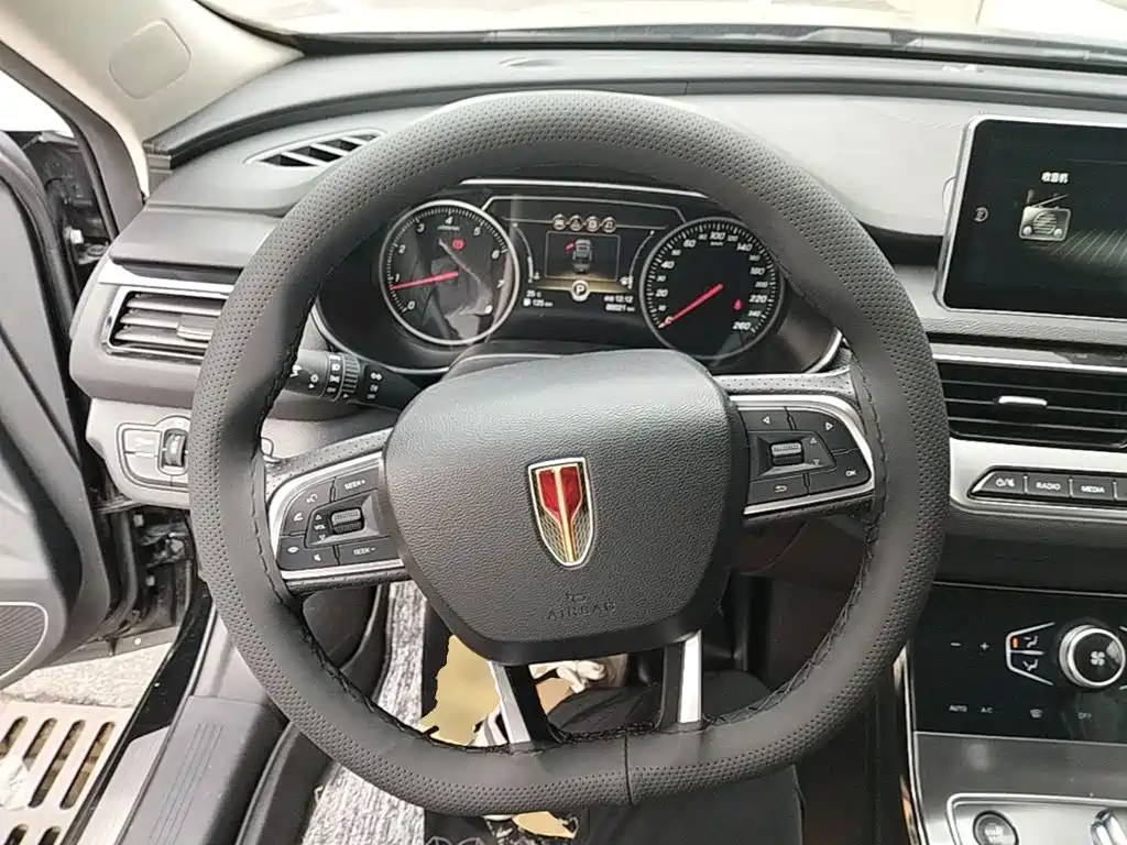 Hongqi Hongqi H5 — миниатюра 11