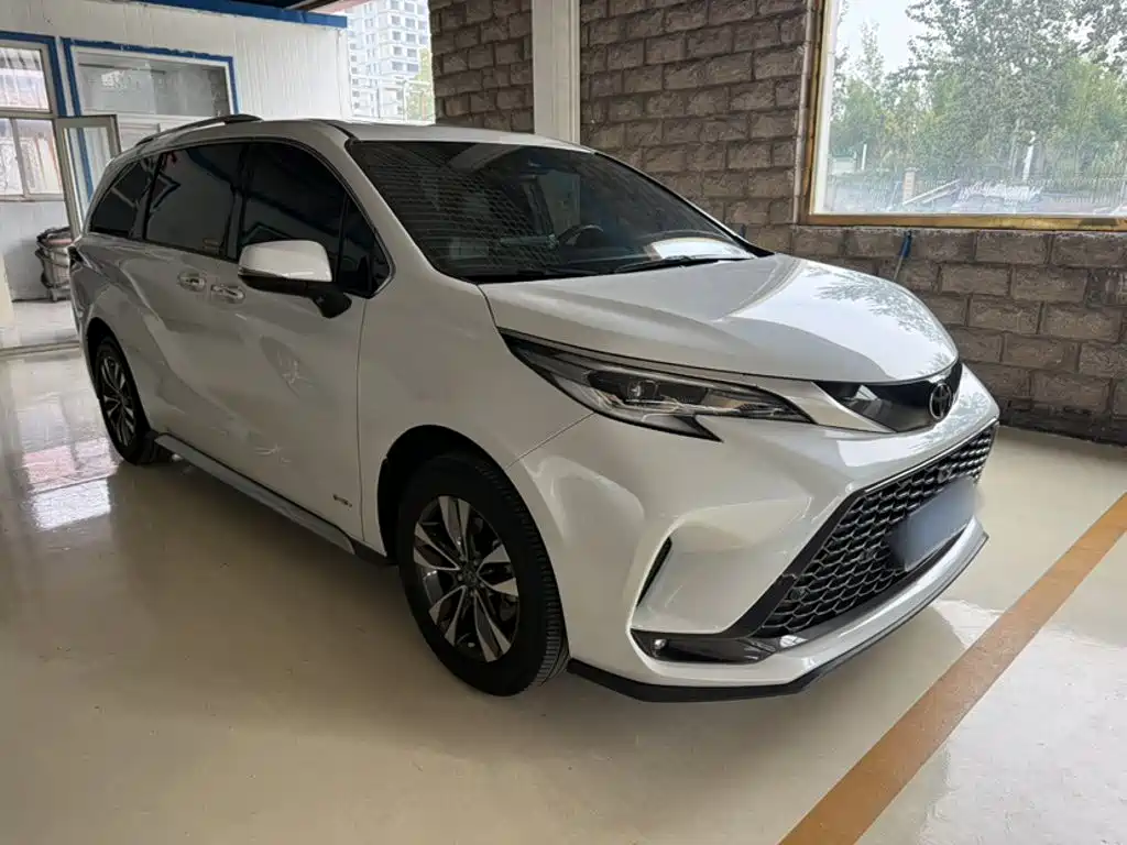 Toyota Granvia — миниатюра 20