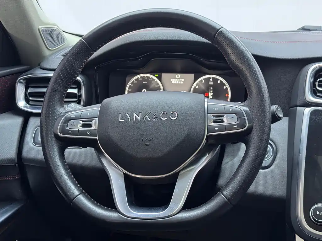 LYNK 01