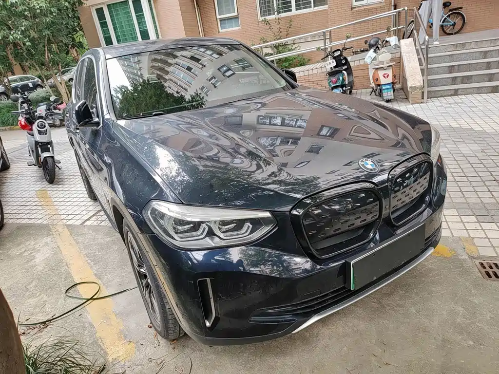 BMW iX3 — миниатюра 2