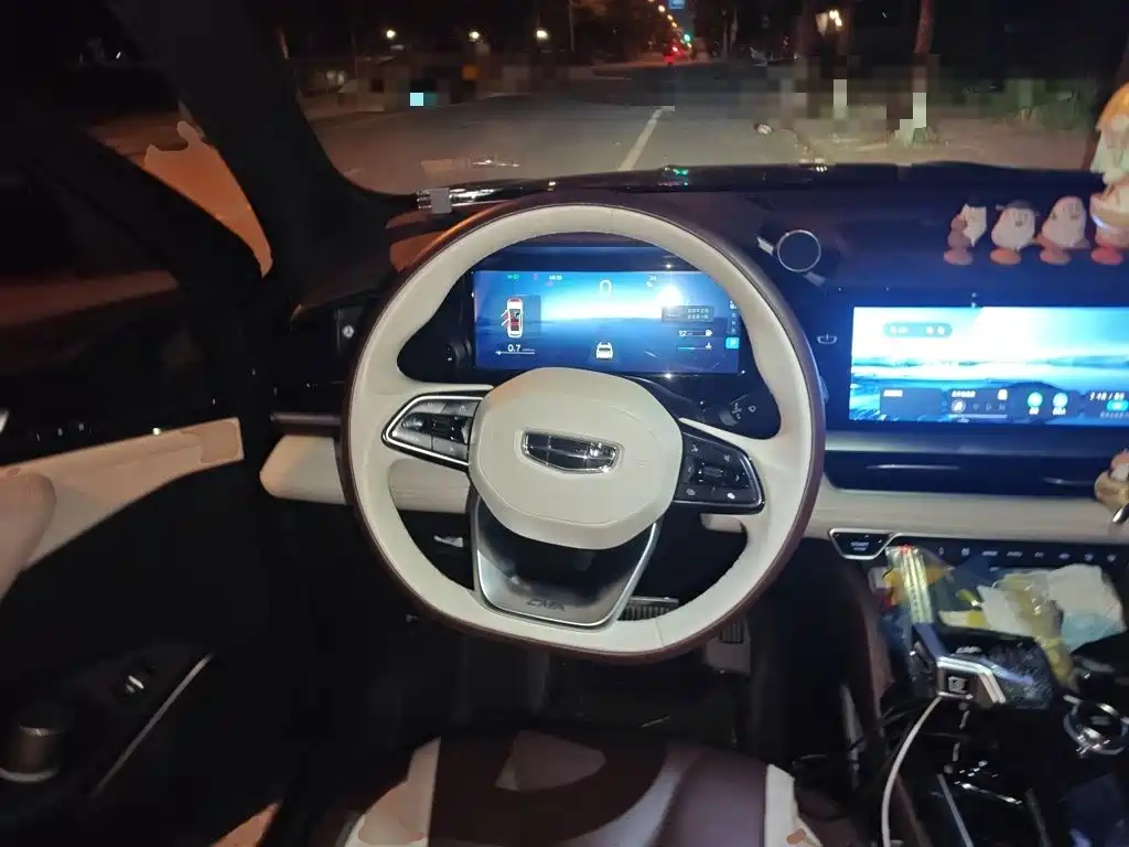 Geely Xingyue L — миниатюра 6