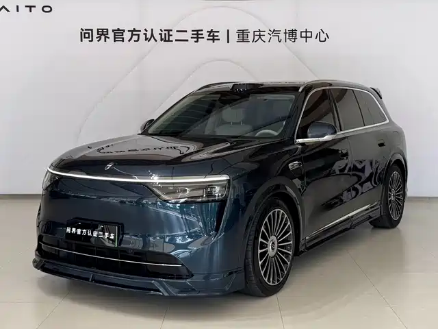 2025 Huawei M8