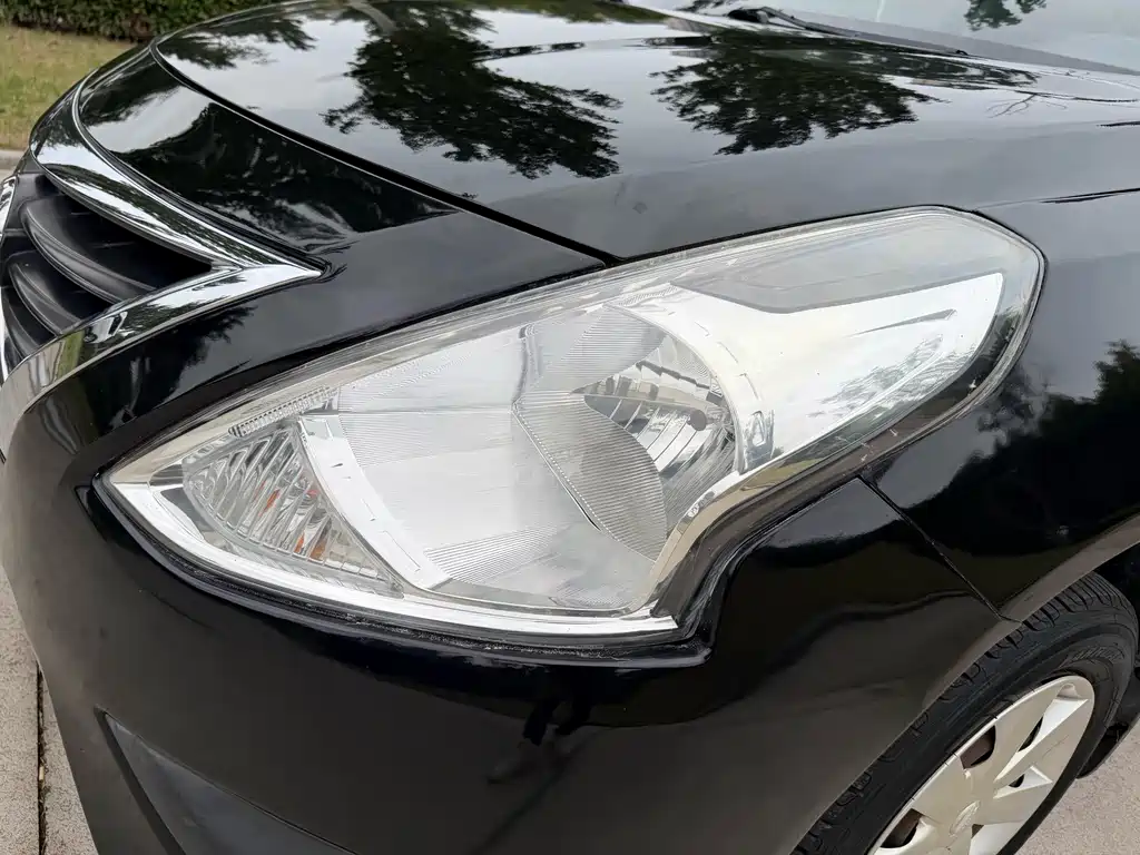 Nissan Sunny — миниатюра 11