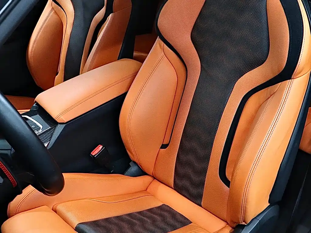 BMW M4 — миниатюра 12