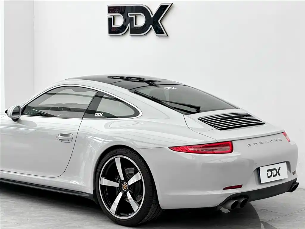 Porsche 911 2015 Carrera 3.4L Style Edition