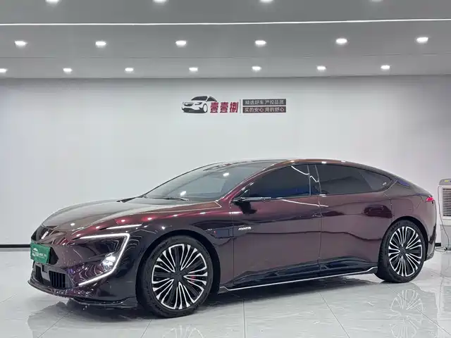 2024 Avatr 12