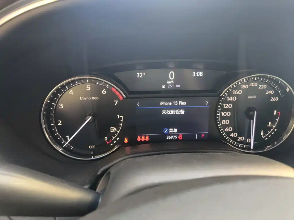 Cadillac CT5 — миниатюра 7