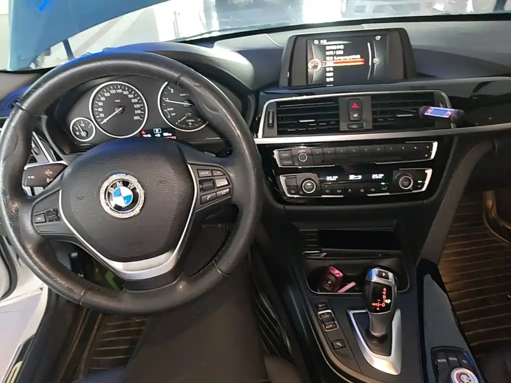 BMW 3 Series — миниатюра 10