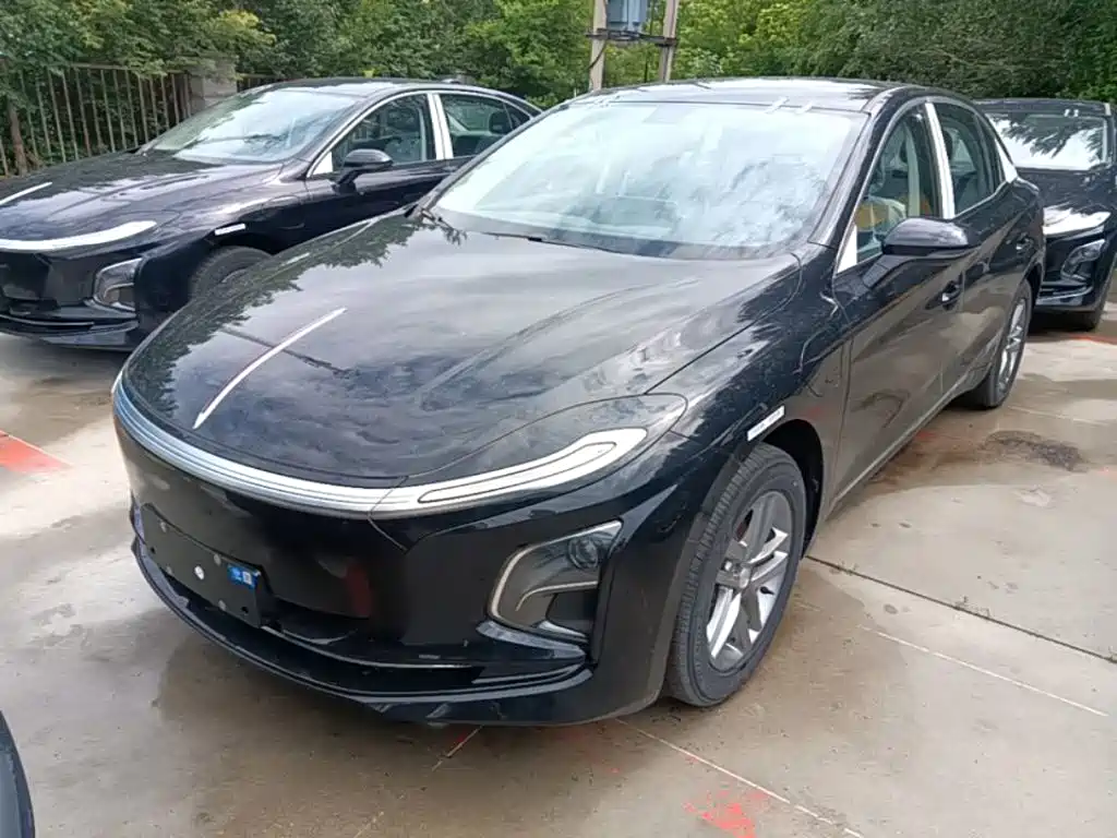 Hongqi E-QM5 2025 610km PLUS