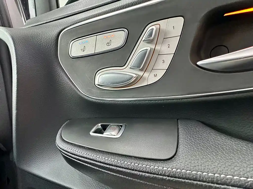 MERCEDES-BENZ V CLASS