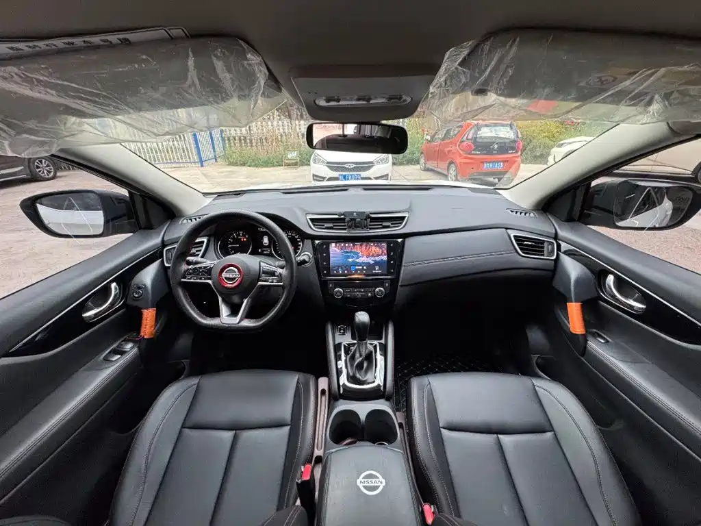Nissan Qashqai — миниатюра 6