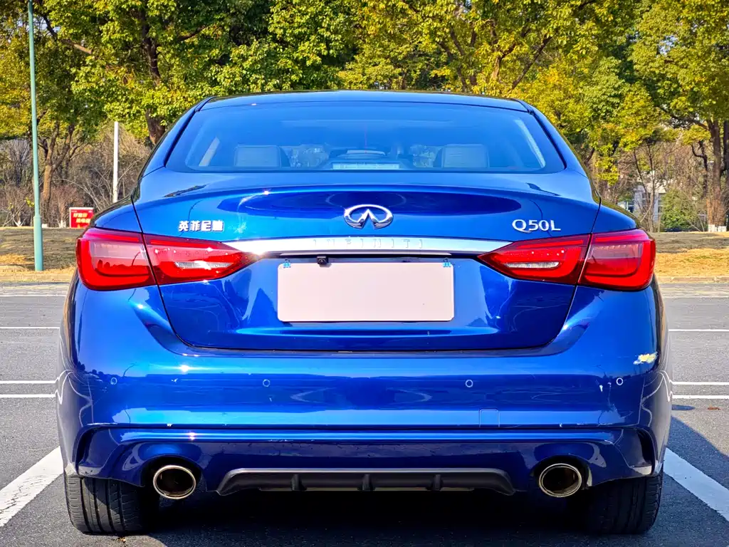 INFINITI Q50L