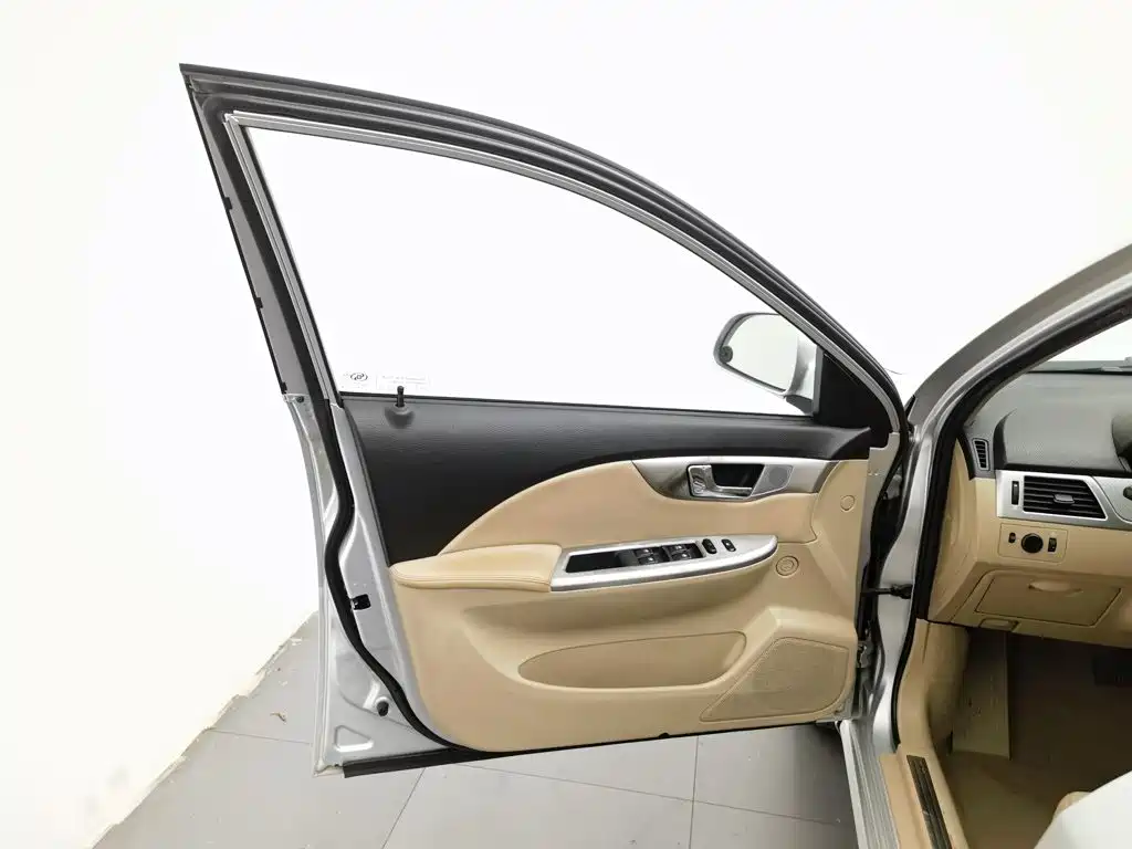 Buick Excelle — миниатюра 8
