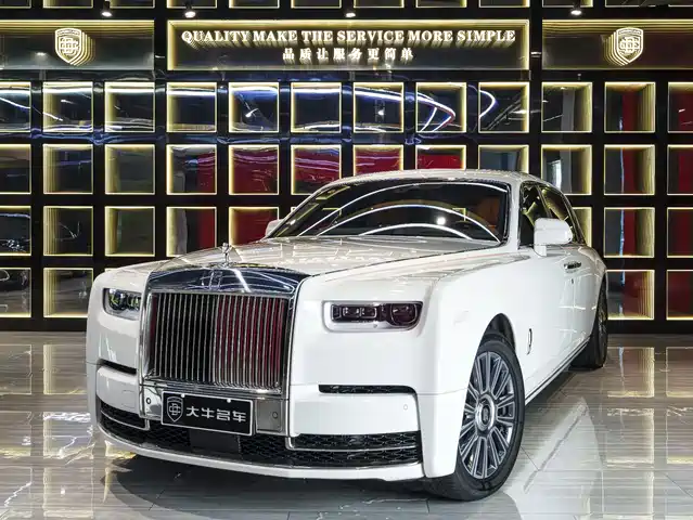 ROLLS-ROYCE PHANTOM