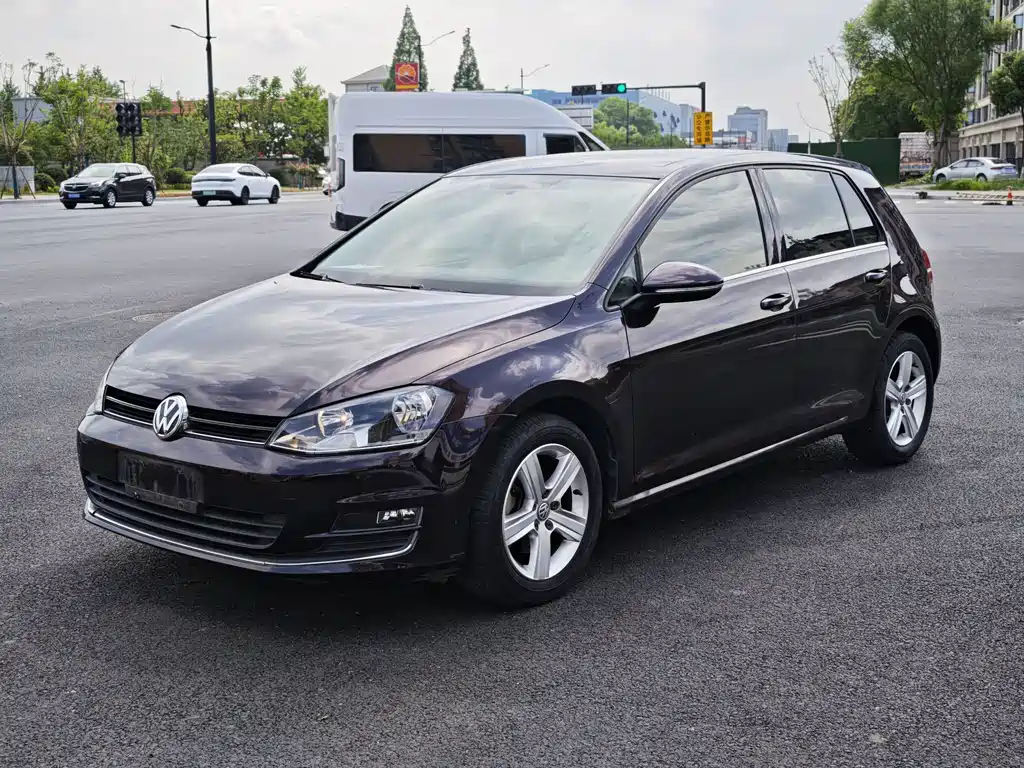 Купить Volkswagen Golf