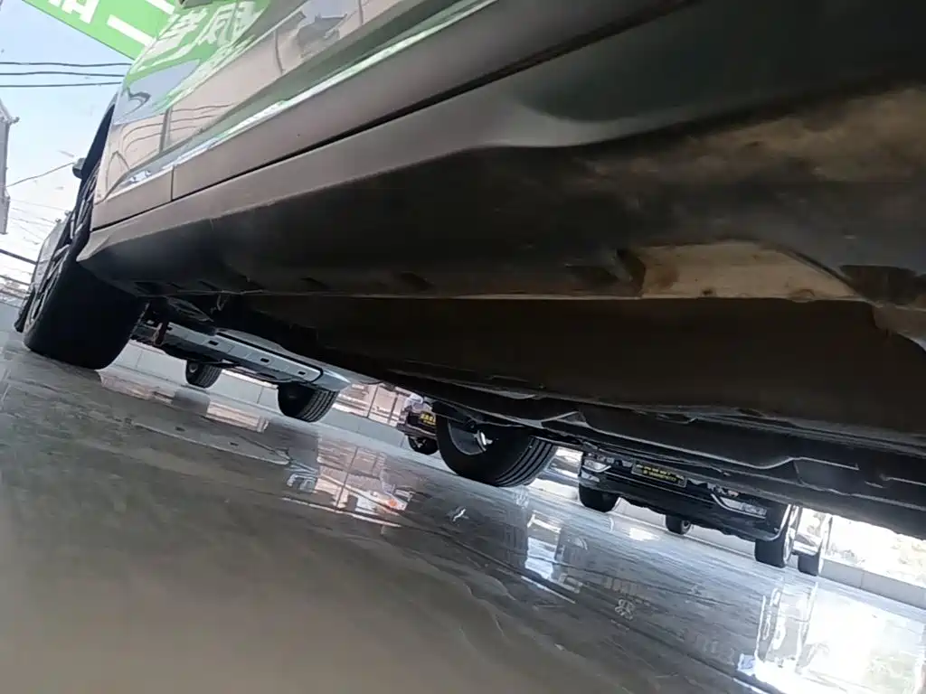 Geely Emgrand S — миниатюра 21