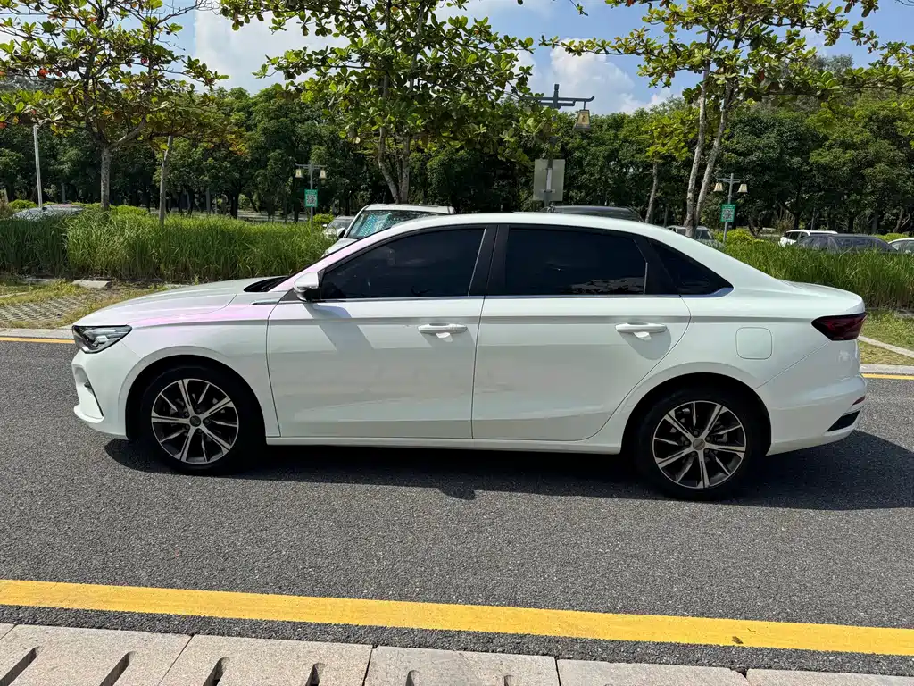 Geely Emgrand — миниатюра 4
