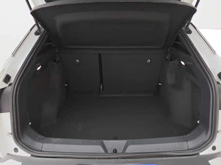 Volkswagen ID.4 Crozz — миниатюра 4