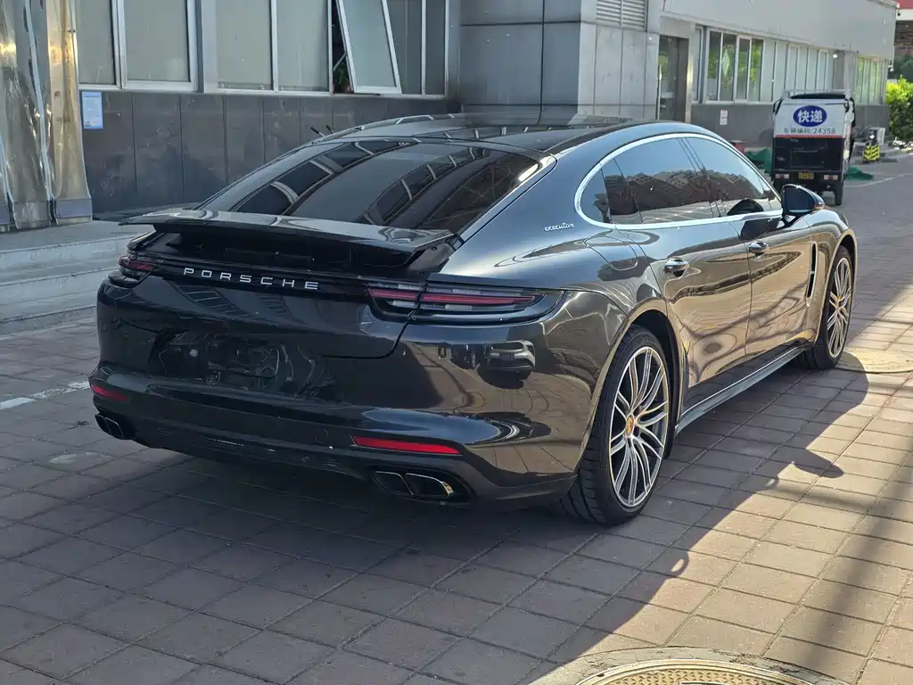 Porsche Panamera 2017 Panamera 4 Executive Long Wheelbase 3.0T