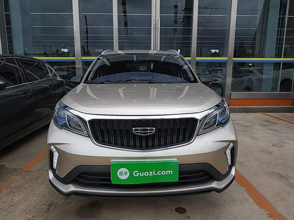 Geely Vision X3 1.5 л 2022 г. шампань/коричневый, пробег 13500 км