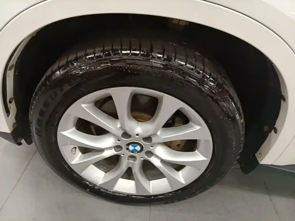 BMW X5 (Import) — миниатюра 23