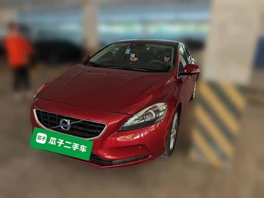 Volvo V40 2015