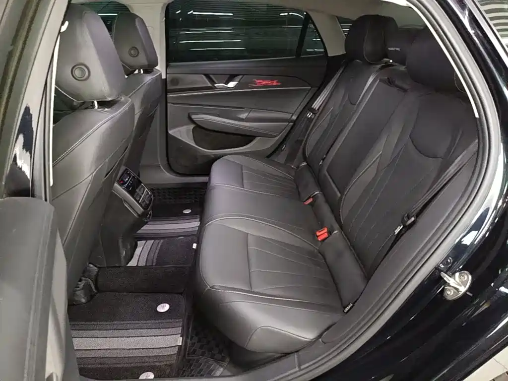 Volkswagen Passat — миниатюра 13