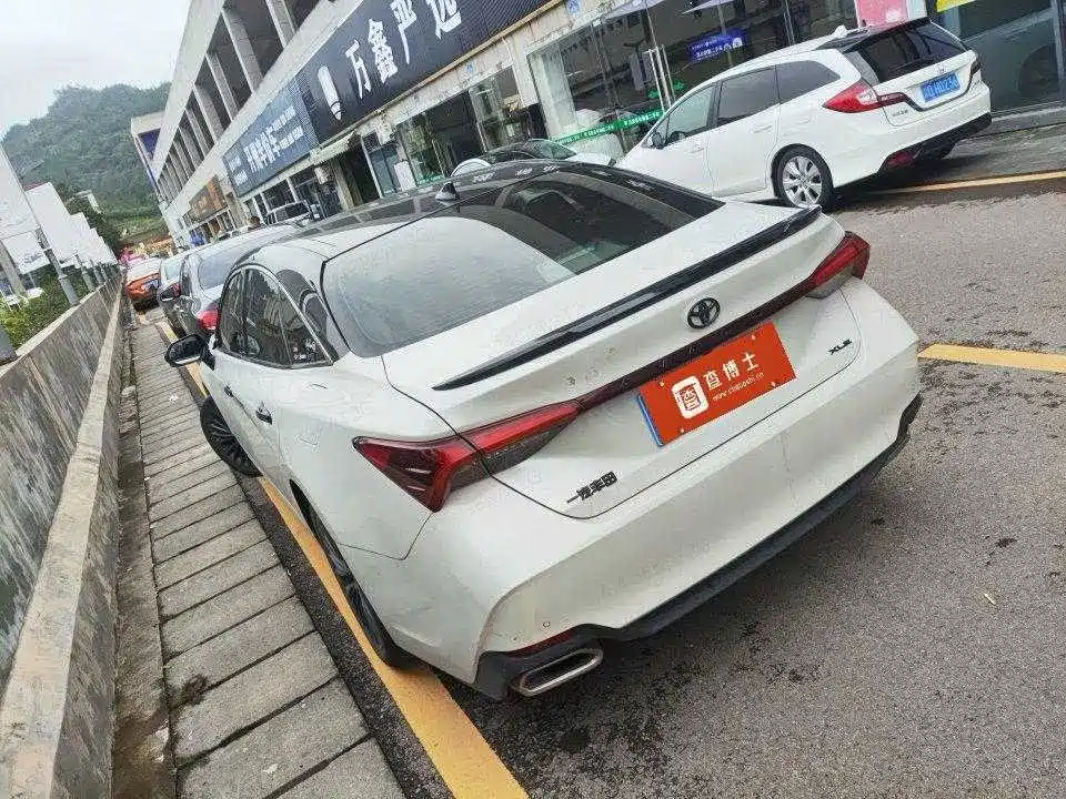 Toyota Avalon — миниатюра 5