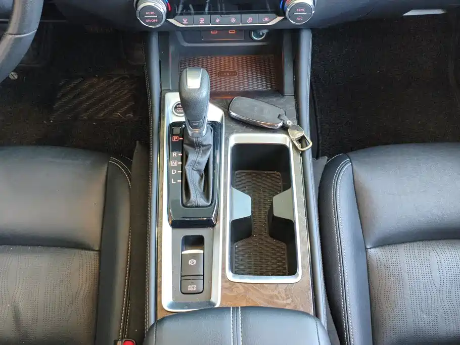 Nissan Teana — миниатюра 16