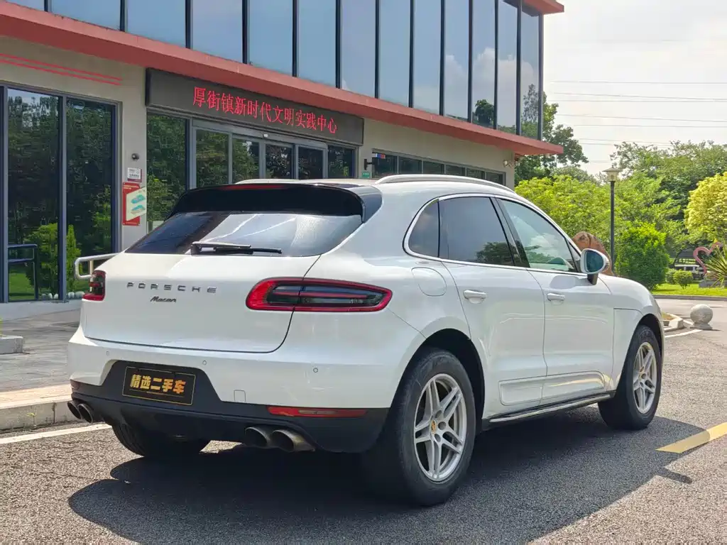 Porsche Macan — миниатюра 6