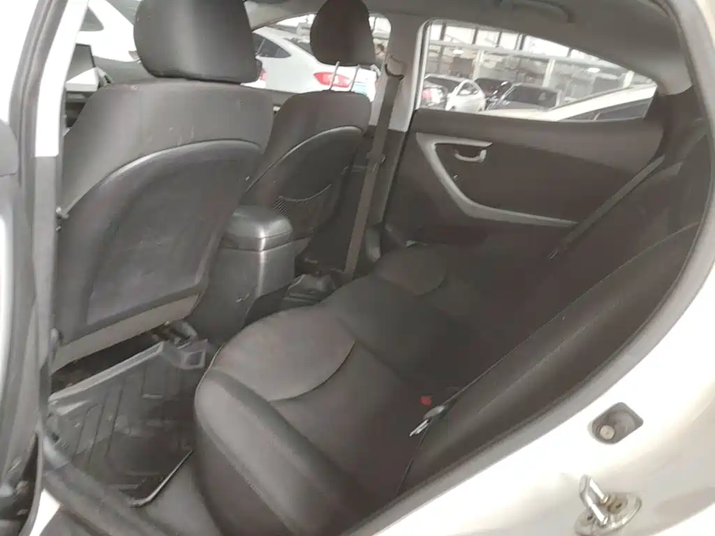 Hyundai Elantra Langdong — миниатюра 17