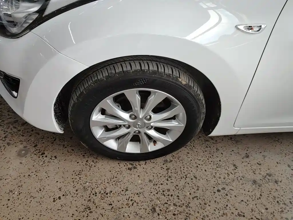 Hyundai Elantra Langdong — миниатюра 23