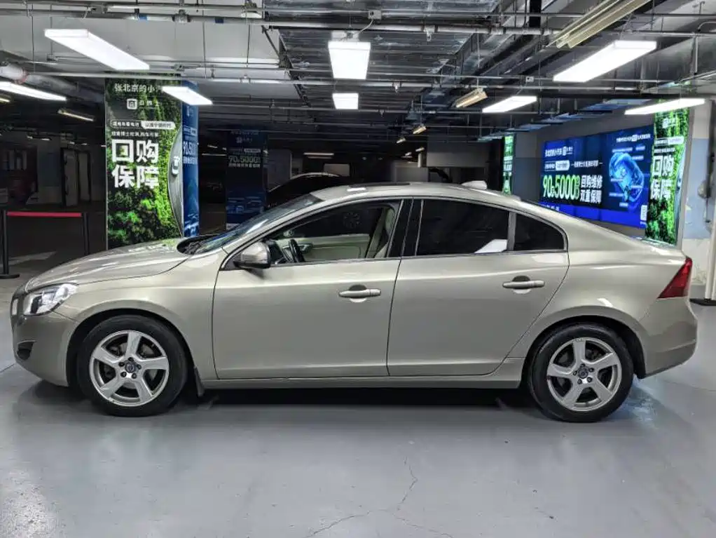 Volvo S60 (Import) — миниатюра 4