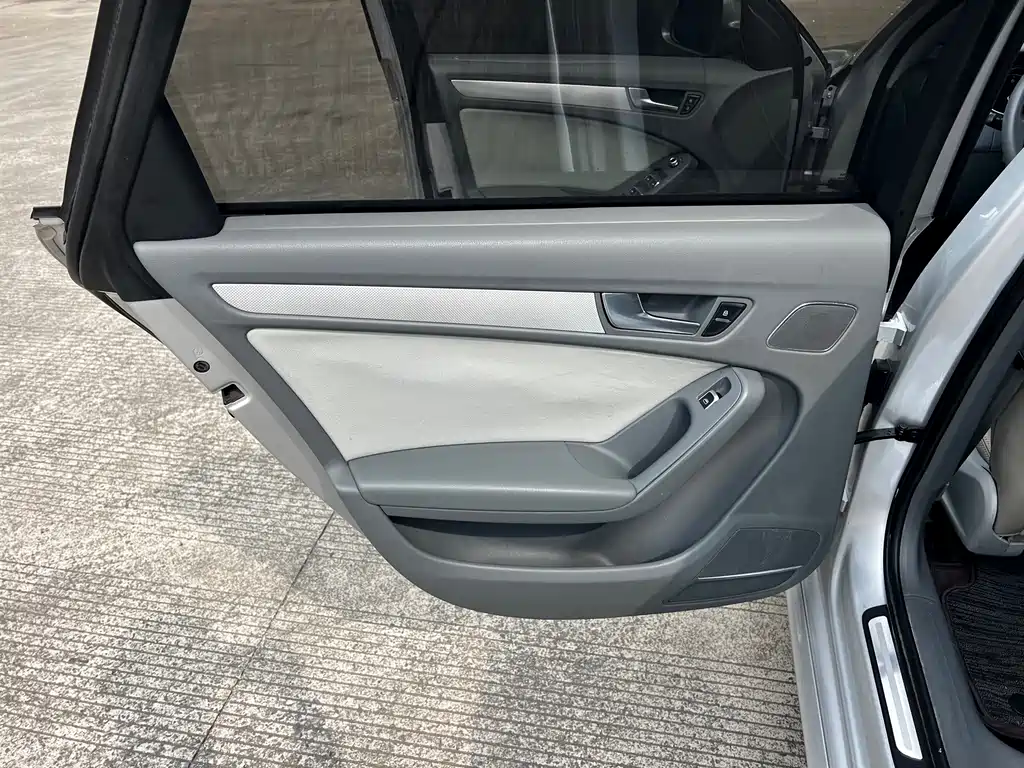 Audi A4L — миниатюра 13