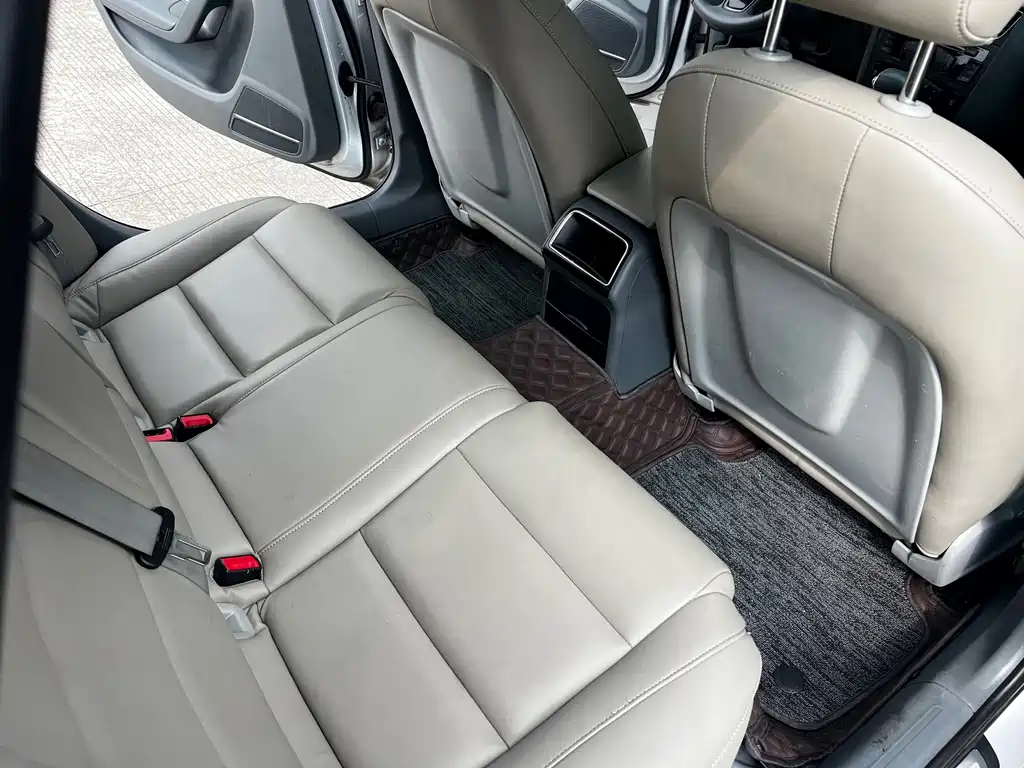 Audi A4L — миниатюра 27
