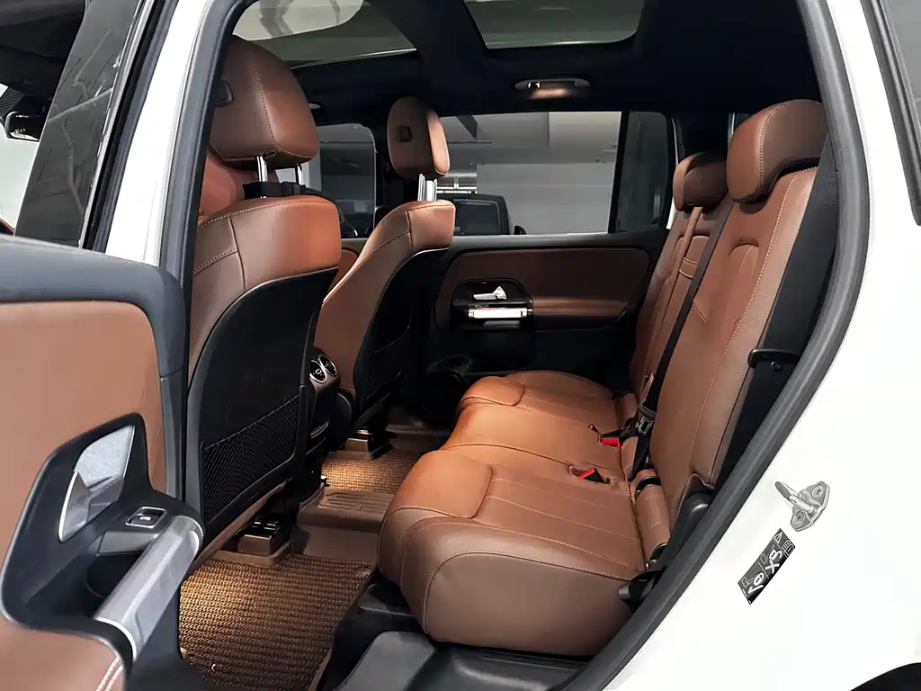 Mercedes-Benz GLB — миниатюра 7