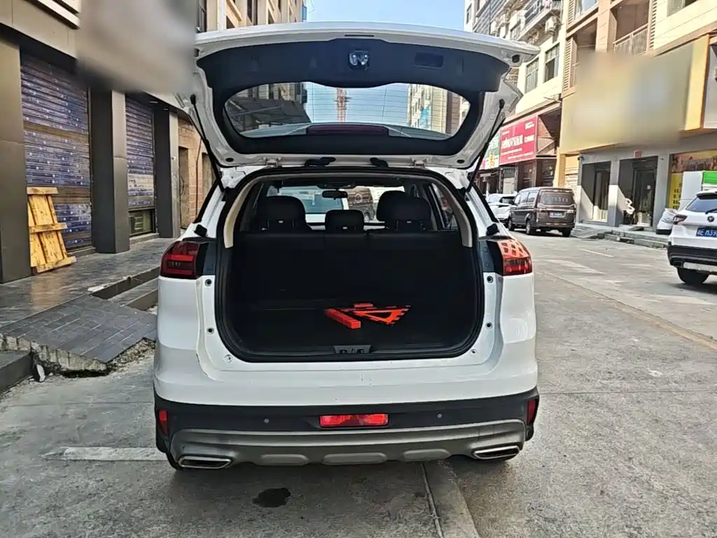 Geely Boyue — миниатюра 19