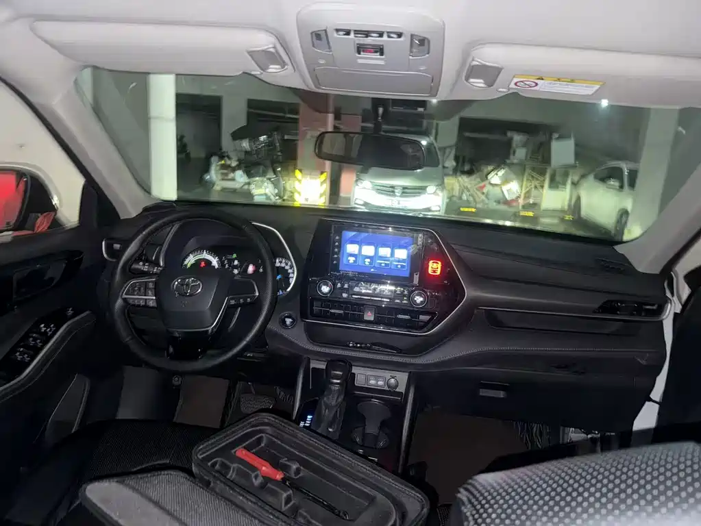 Toyota Highlander — миниатюра 9