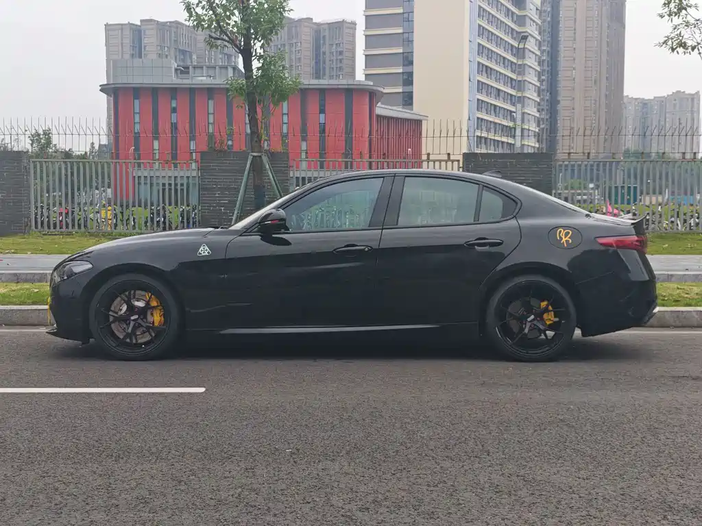 Alfa Romeo Giulia — миниатюра 5