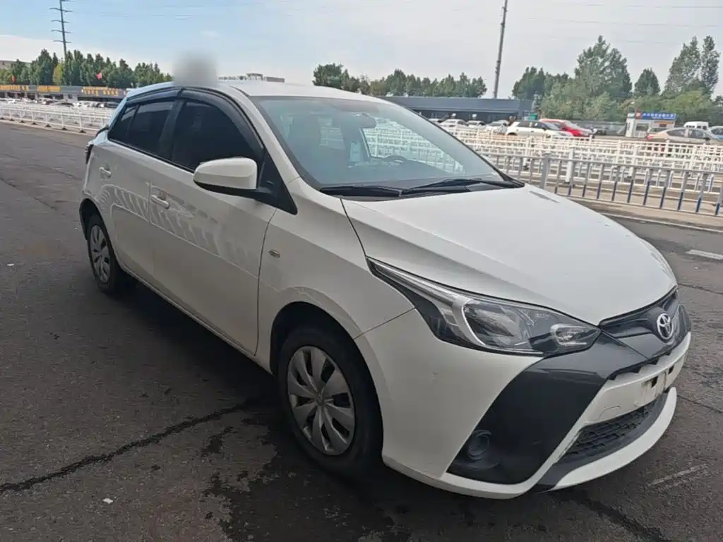 Toyota Yaris L — миниатюра 4