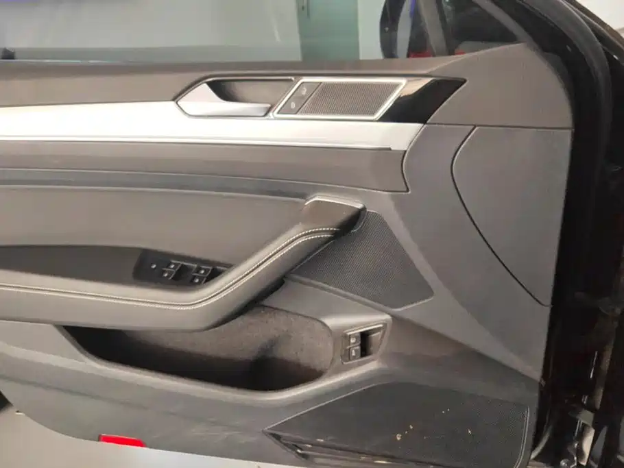 Volkswagen Magotan PHEV — миниатюра 7